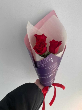 Букет из казахстанских роз, 40-50 см, 3 шт